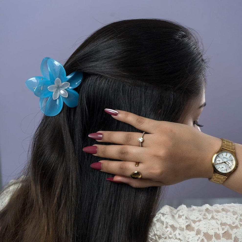 Title Layered petal flower claw clip