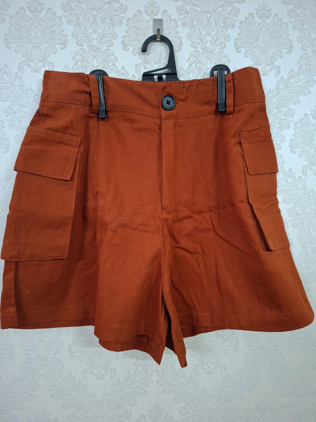 Lenin cargo shorts
